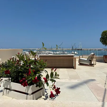 Mode, With Panoramic Sea View Terrace アパート